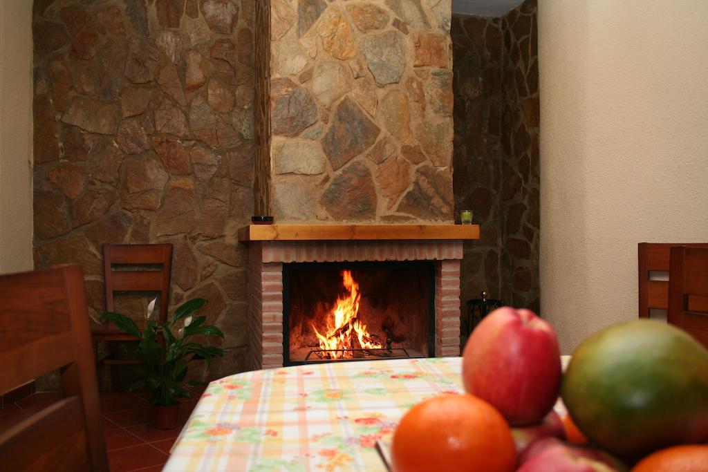 Apartamentos Ribera Del Jucar Alcala del Jucar Rum bild