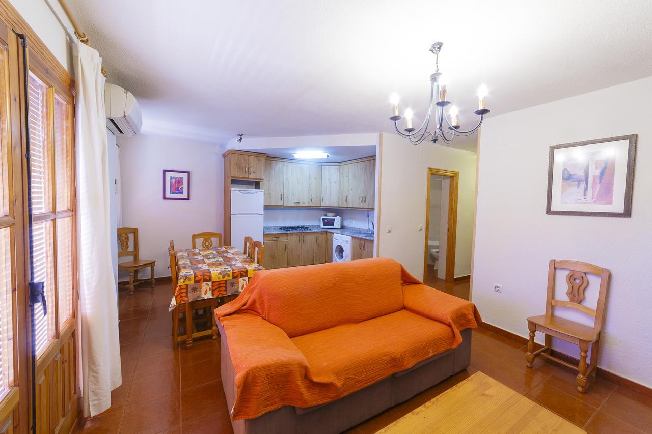 Apartamentos Ribera Del Jucar Alcala del Jucar Exteriör bild